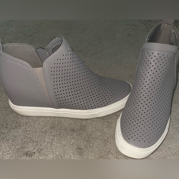 Steve Madden Shoes - Picture 5 of 5